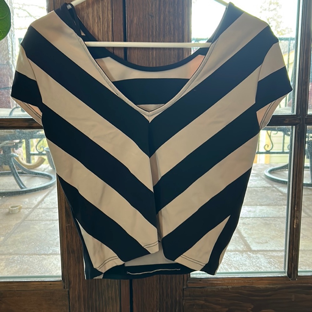 Bebe top size medium
